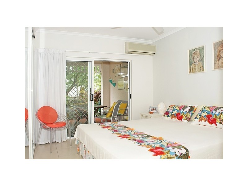 31/24 Warren Street, Palm Cove QLD 4879