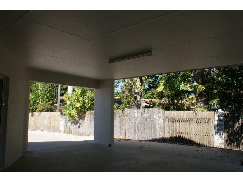 11B Morobe Close, Trinity Beach QLD 4879