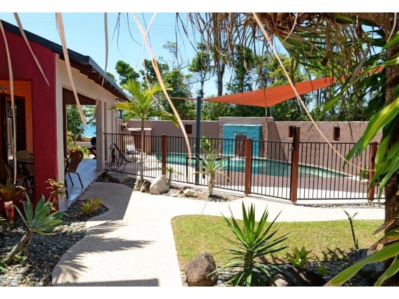 129 Reid Road, Mission Beach QLD 4852
