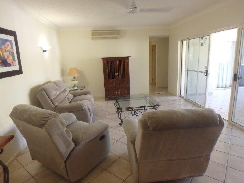 606/2 Greenslopes Street, Cairns North QLD 4870