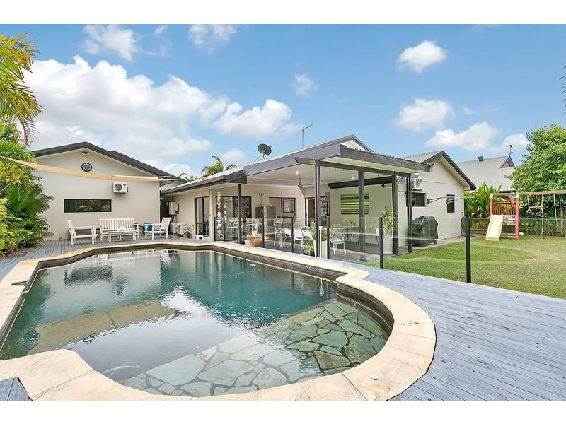 10 Warana Close, Kewarra Beach QLD 4879