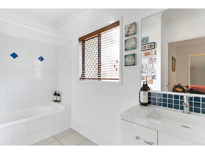10 Warana Close, Kewarra Beach QLD 4879