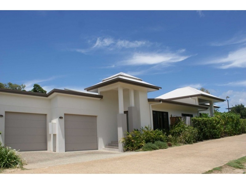 57 Oceans Drive, Palm Cove QLD 4879