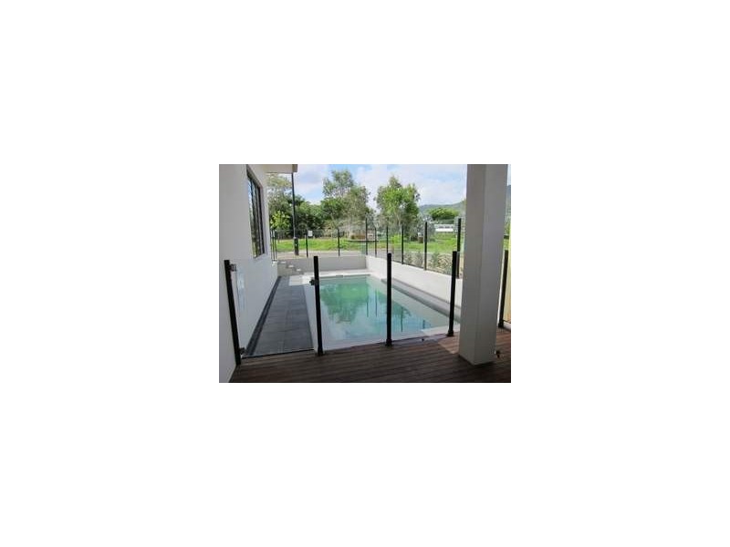 57 Oceans Drive, Palm Cove QLD 4879