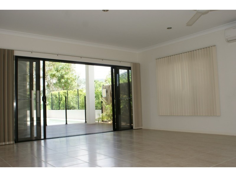 57 Oceans Drive, Palm Cove QLD 4879