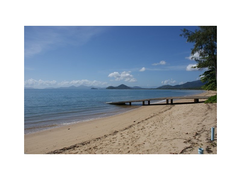 33/24 Warren Street, Palm Cove QLD 4879