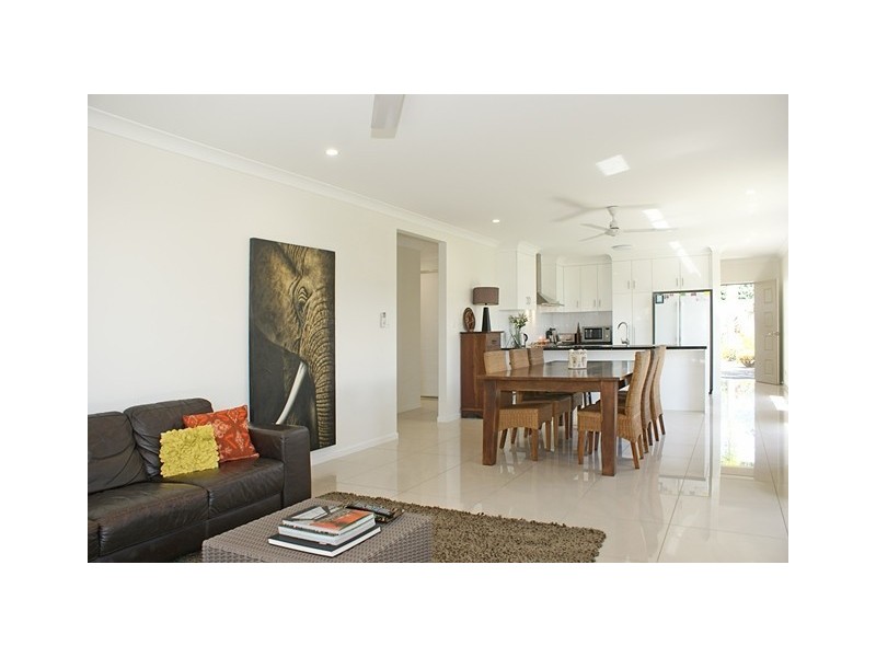 14 Brockman Way, Smithfield QLD 4878