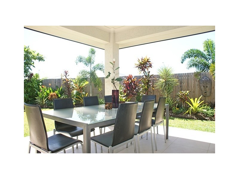14 Brockman Way, Smithfield QLD 4878