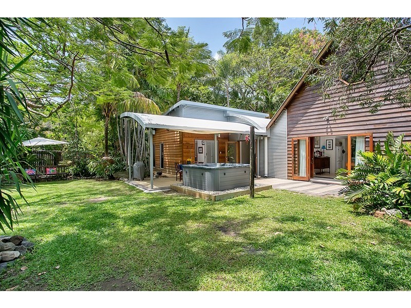10 Strombus Avenue, Trinity Beach QLD 4879