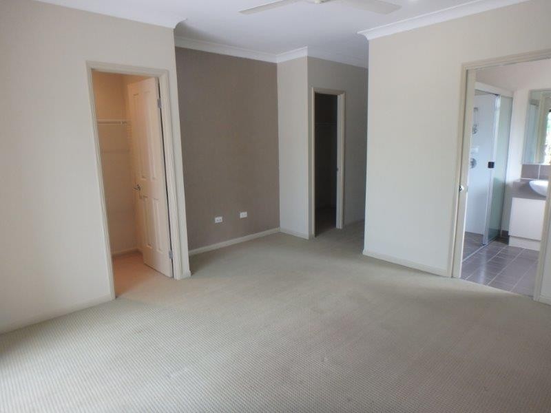 11 Chystanthus Street, Trinity Park QLD 4879