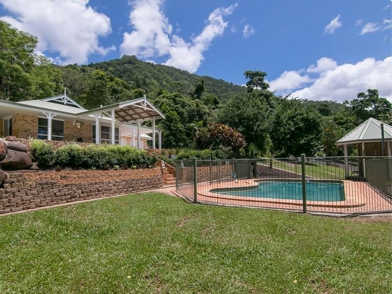 9 Mt William Close, Redlynch QLD 4870