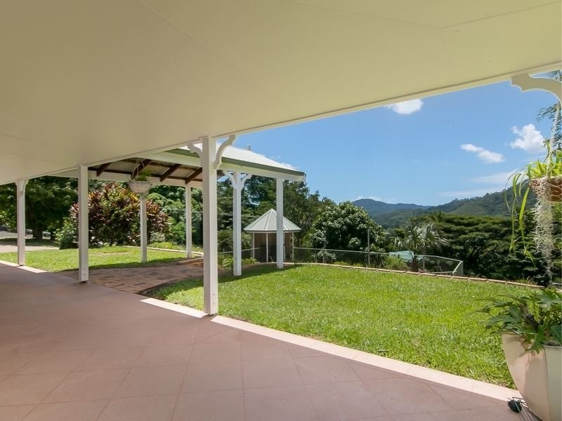 9 Mt William Close, Redlynch QLD 4870