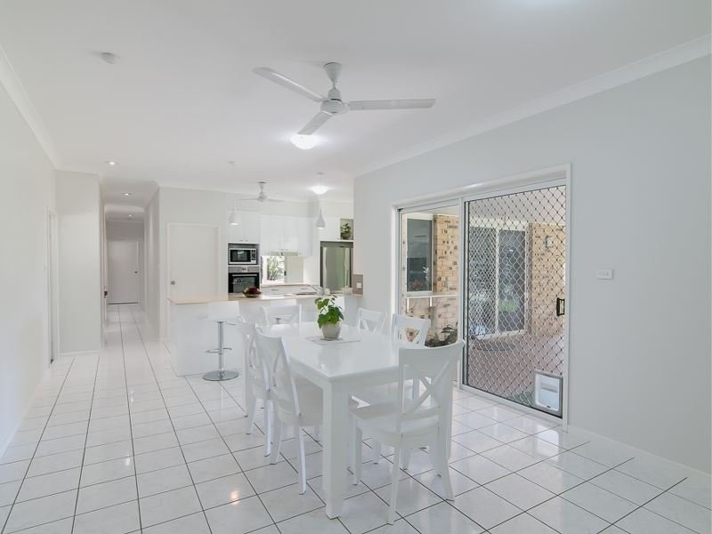 9 Mt William Close, Redlynch QLD 4870