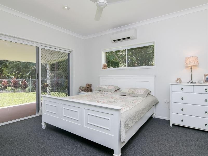 9 Mt William Close, Redlynch QLD 4870