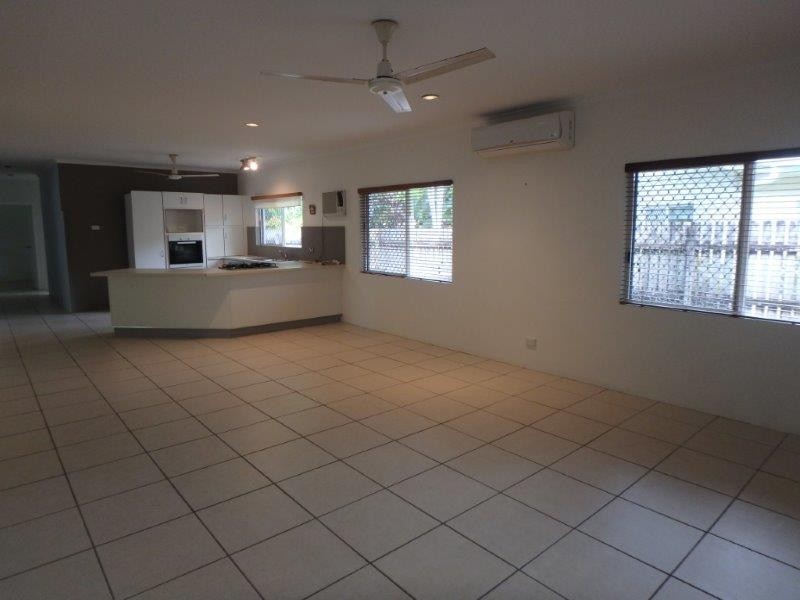 4 Bligh Close, Clifton Beach QLD 4879