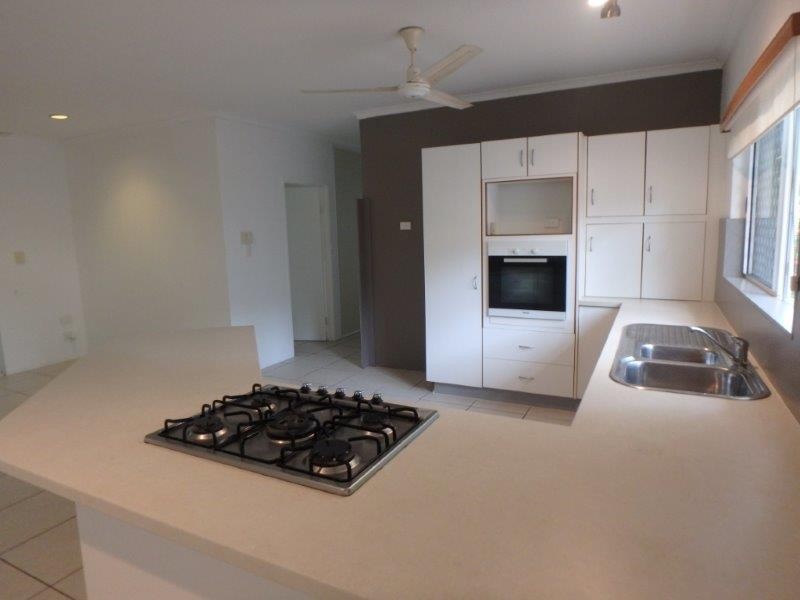 4 Bligh Close, Clifton Beach QLD 4879