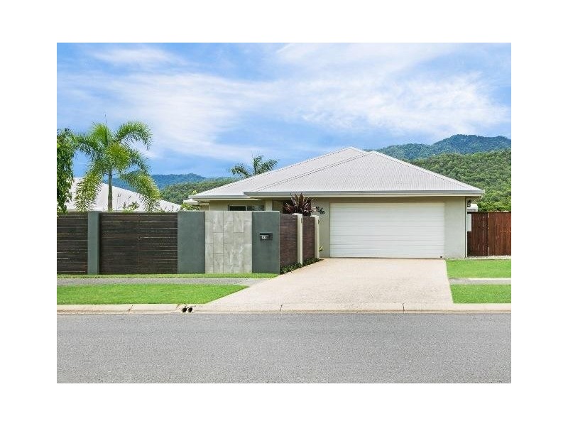 105 Roberts Drive, Trinity Beach QLD 4879