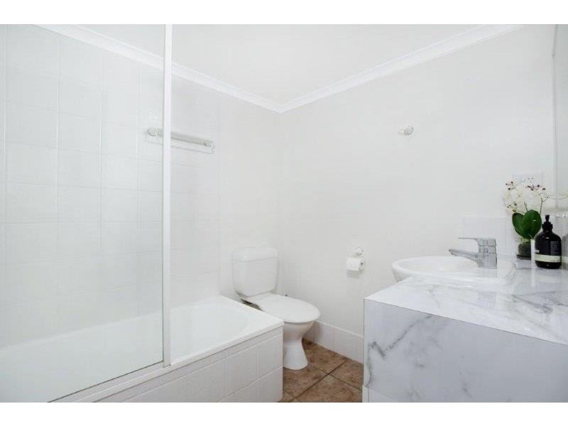 21/24 Warren Street, Palm Cove QLD 4879
