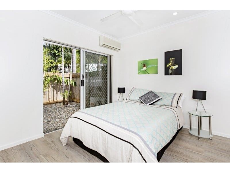 21/24 Warren Street, Palm Cove QLD 4879