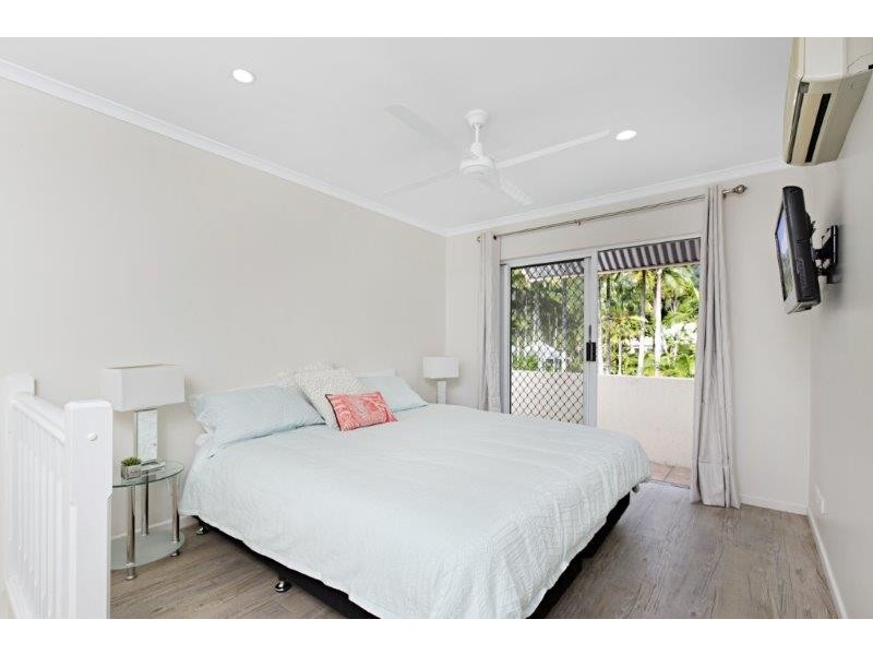 21/24 Warren Street, Palm Cove QLD 4879