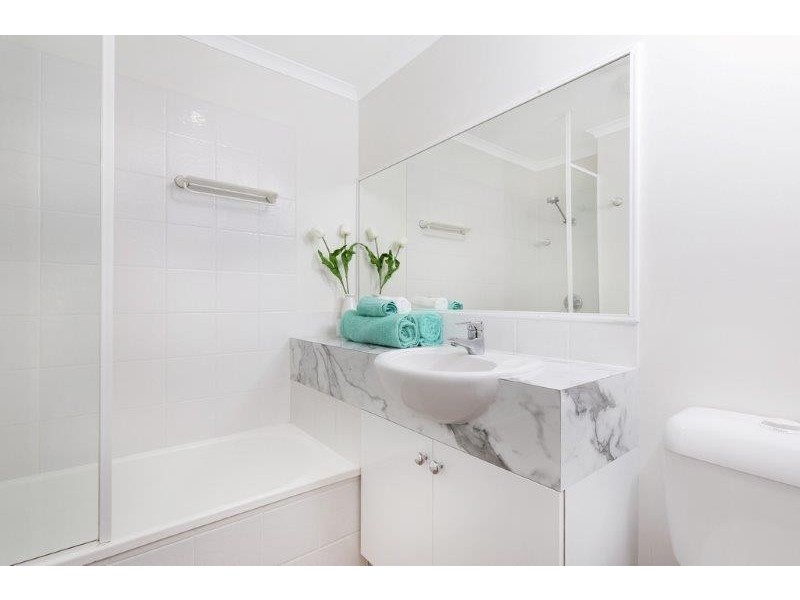 21/24 Warren Street, Palm Cove QLD 4879