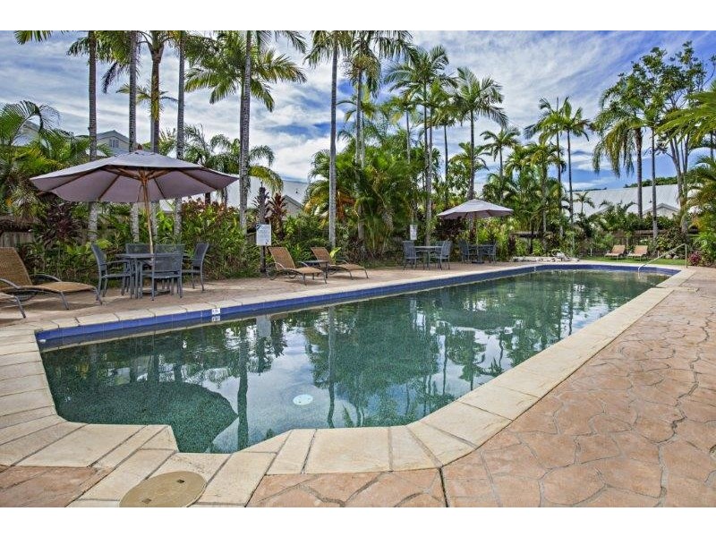 21/24 Warren Street, Palm Cove QLD 4879