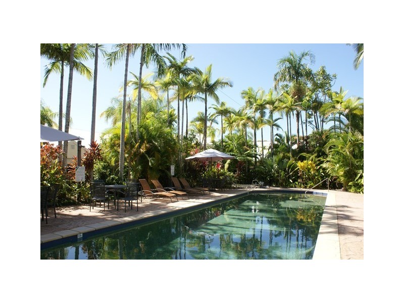20/24 Warren Street, Palm Cove QLD 4879