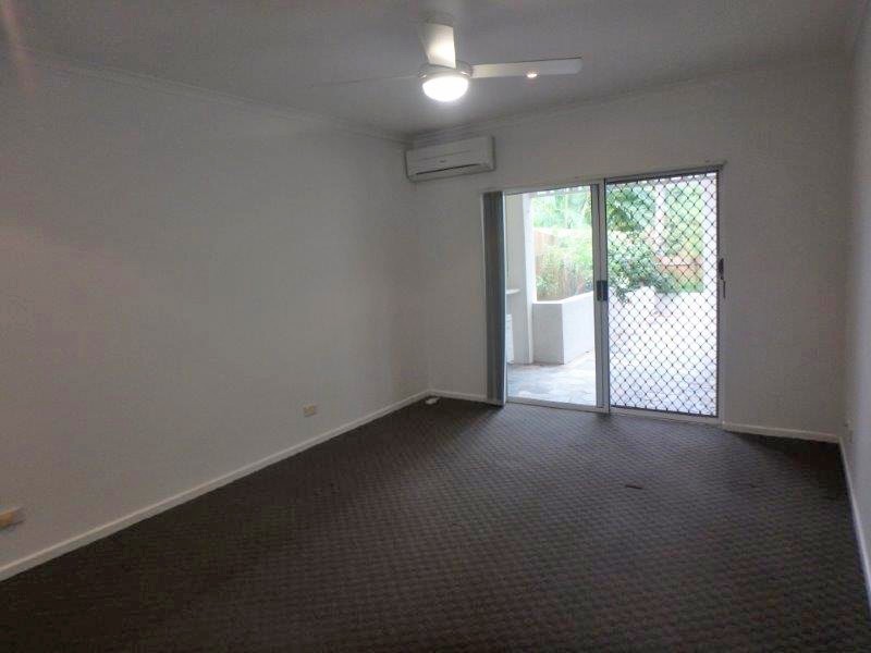 20/24 Warren Street, Palm Cove QLD 4879