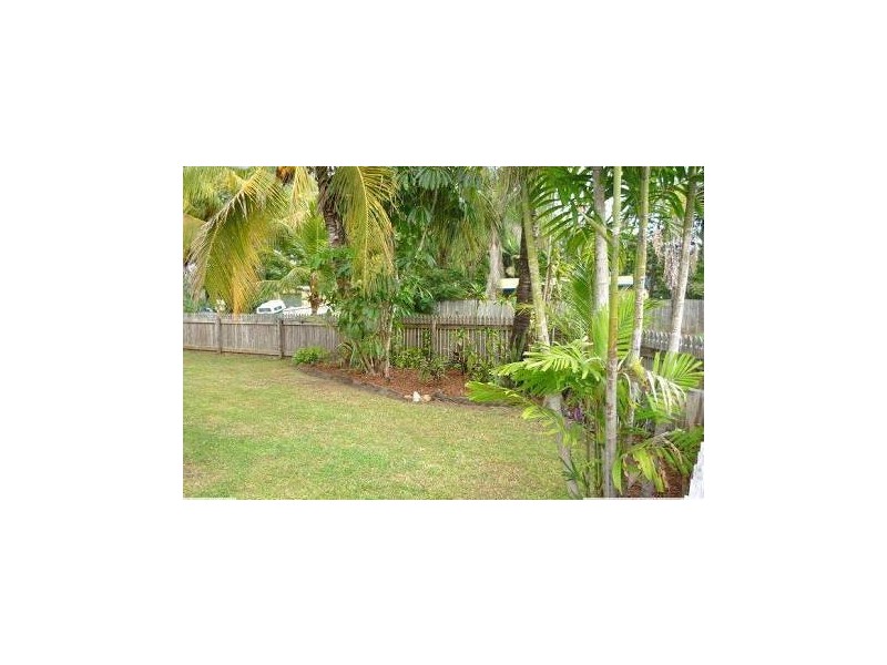 20 Riverside Parade, Trinity Park QLD 4879