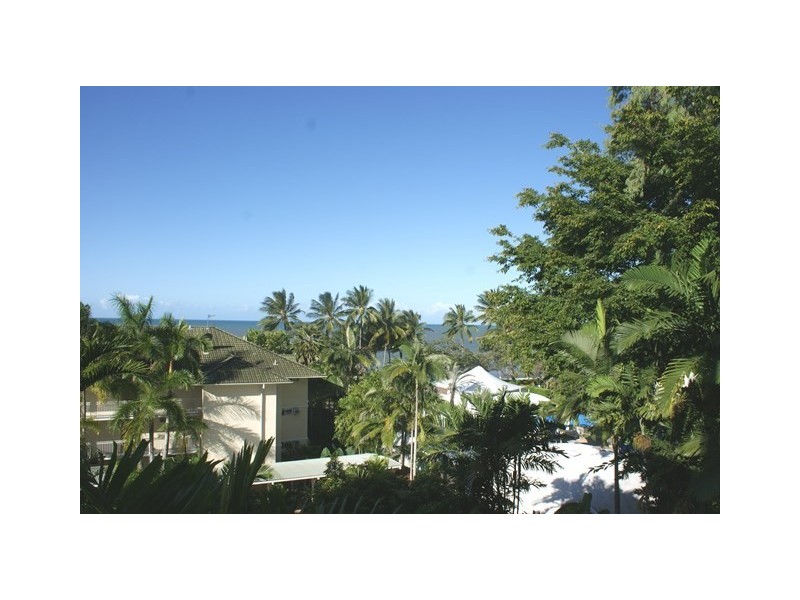 1/38 Moore Street, Trinity Beach QLD 4879