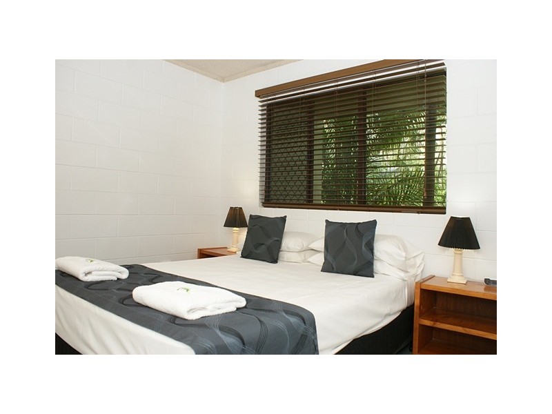 2/63-65 Moore Street, Trinity Beach QLD 4879