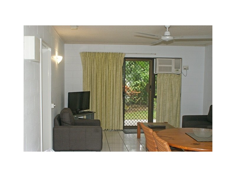 2/63-65 Moore Street, Trinity Beach QLD 4879