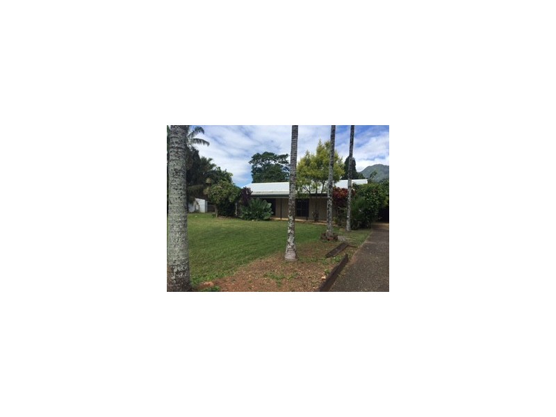 2 Melinga Close, Caravonica QLD 4878