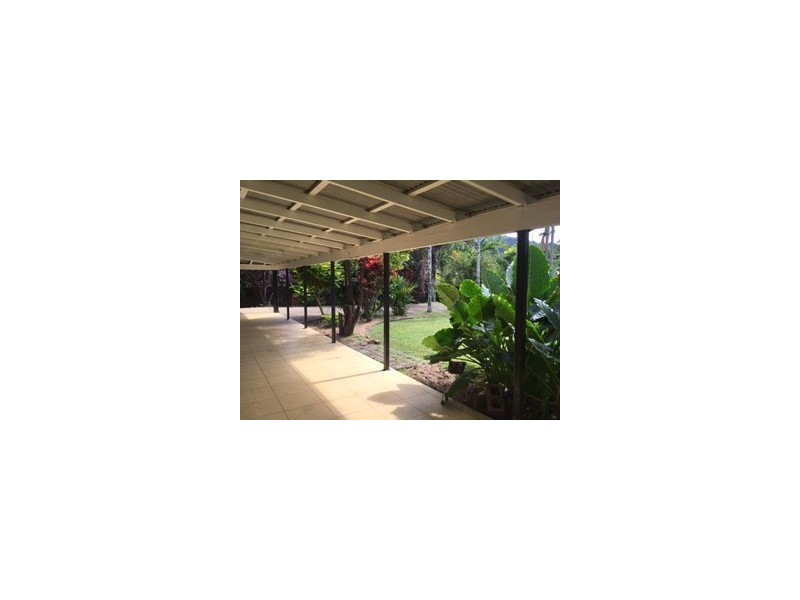 2 Melinga Close, Caravonica QLD 4878