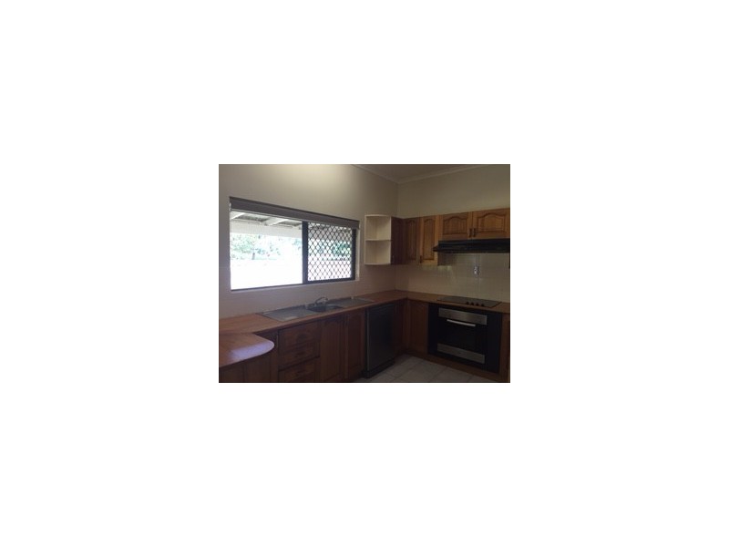 2 Melinga Close, Caravonica QLD 4878