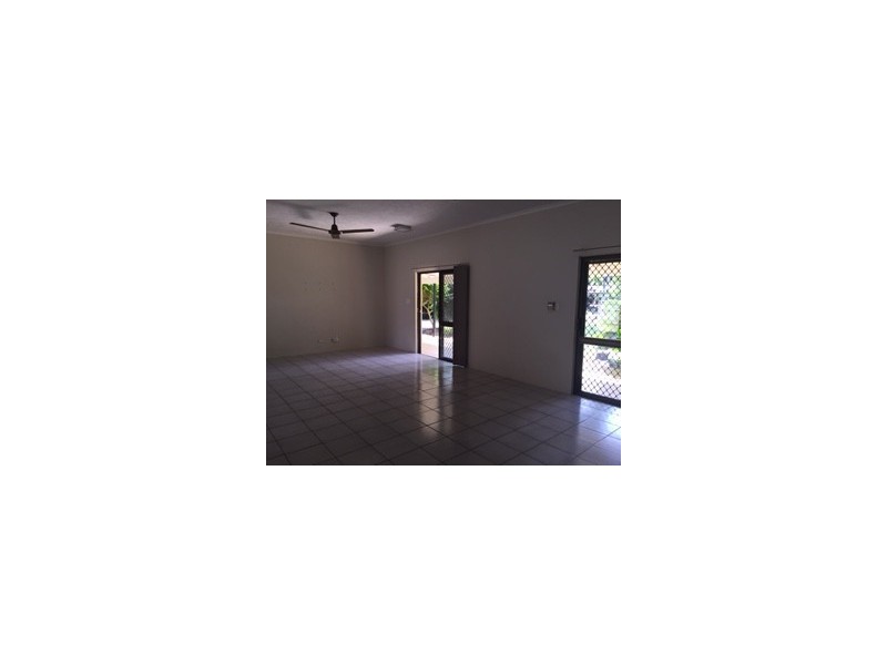 2 Melinga Close, Caravonica QLD 4878