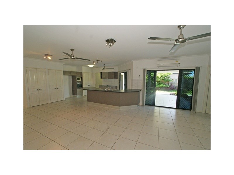 13 Bowline Close, Trinity Beach QLD 4879