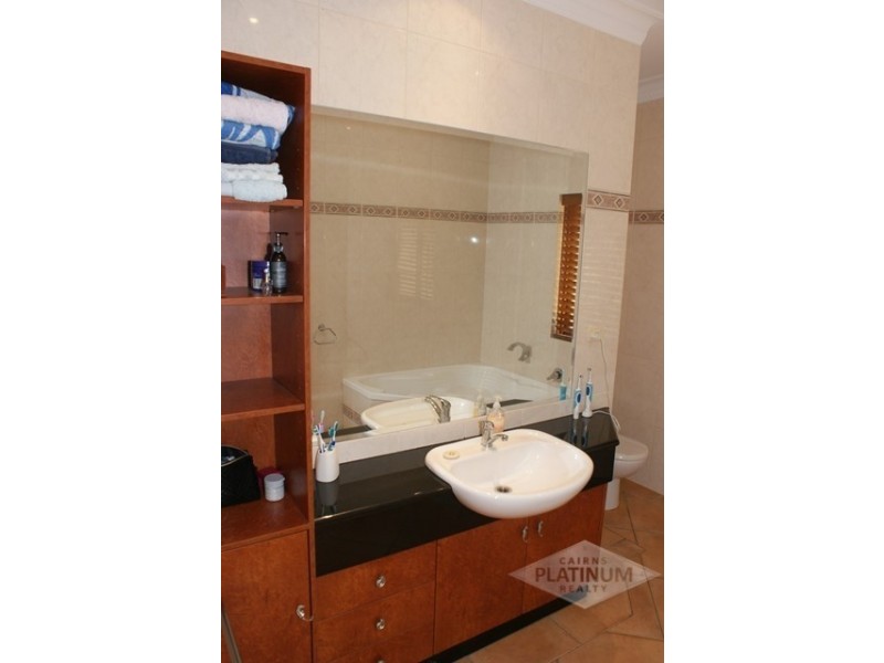 31/7 Tari Place, Trinity Beach QLD 4879