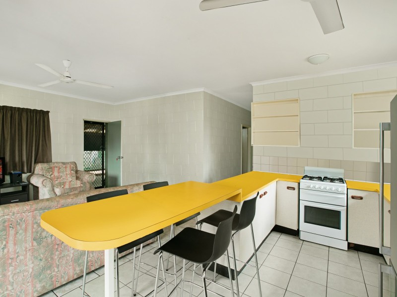 35 Debbie Street, Trinity Park QLD 4879