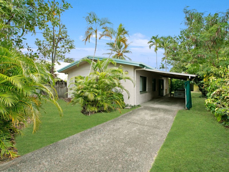 35 Debbie Street, Trinity Park QLD 4879