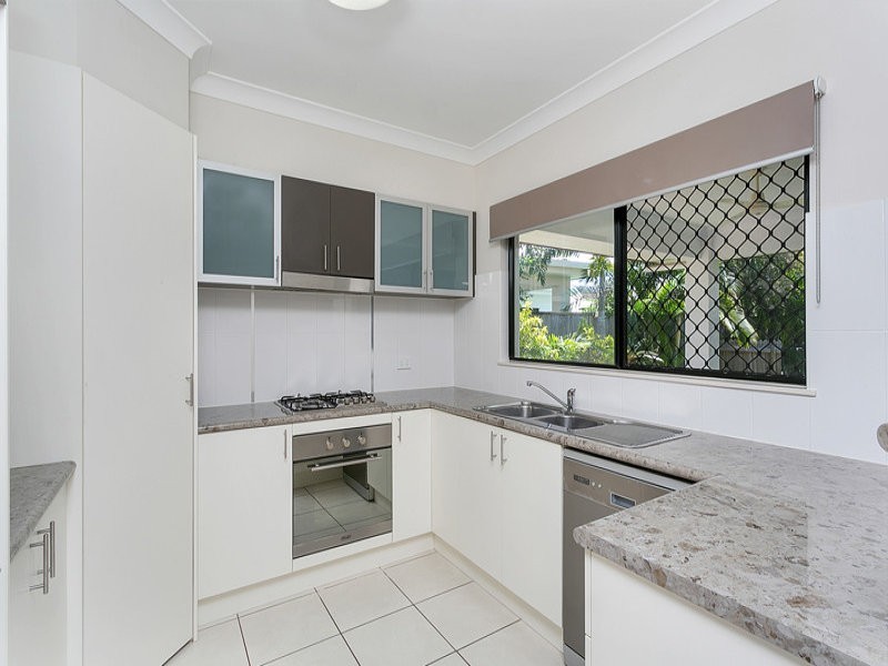 10 Hatch Close, Trinity Beach QLD 4879