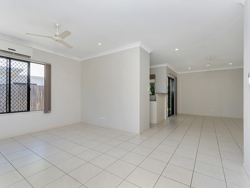 10 Hatch Close, Trinity Beach QLD 4879