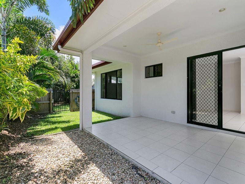 10 Hatch Close, Trinity Beach QLD 4879