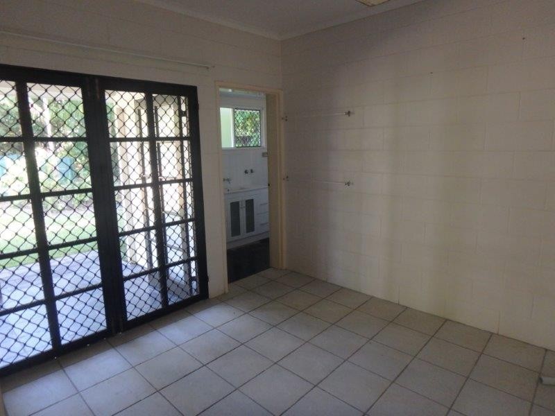 8 Queenscliff Close, Kewarra Beach QLD 4879