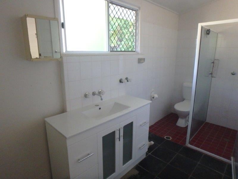 8 Queenscliff Close, Kewarra Beach QLD 4879