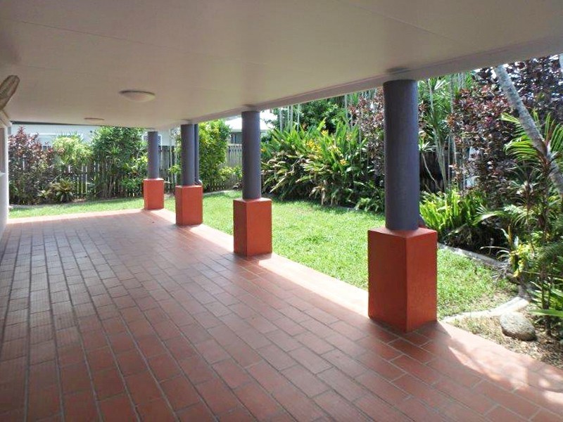 13 Garnet Street, Smithfield QLD 4878