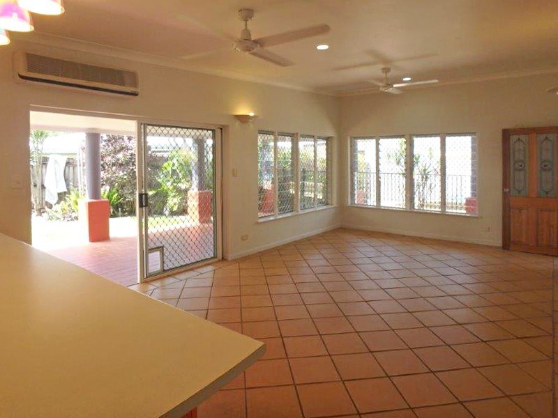 13 Garnet Street, Smithfield QLD 4878