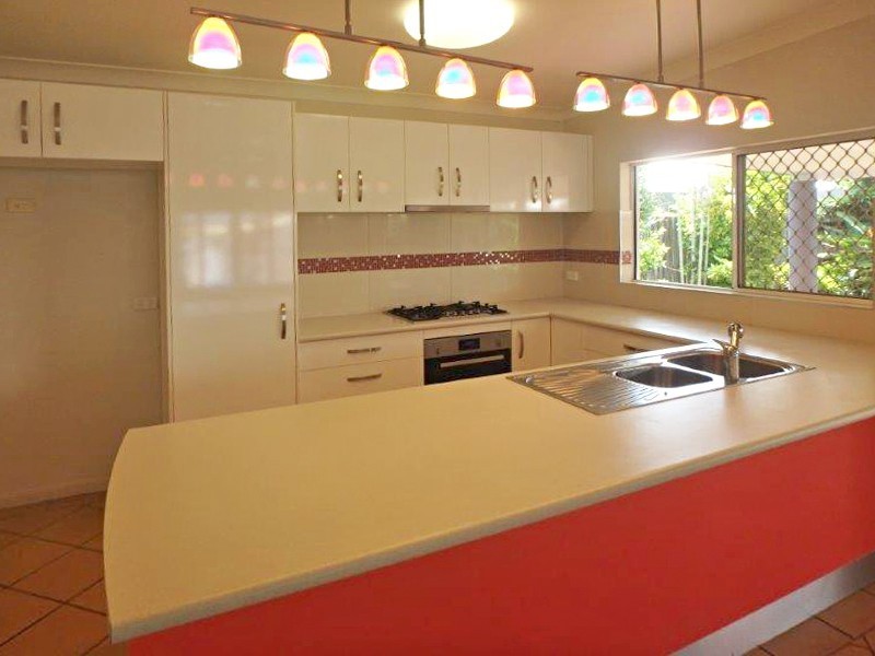 13 Garnet Street, Smithfield QLD 4878