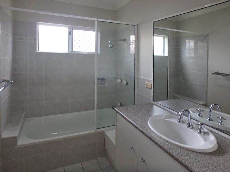 13 Garnet Street, Smithfield QLD 4878