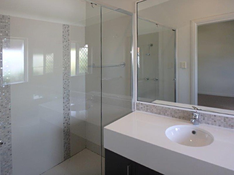 13 Garnet Street, Smithfield QLD 4878